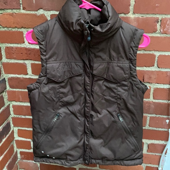 Columbia Jackets & Blazers - Columbia brown puffer vest small